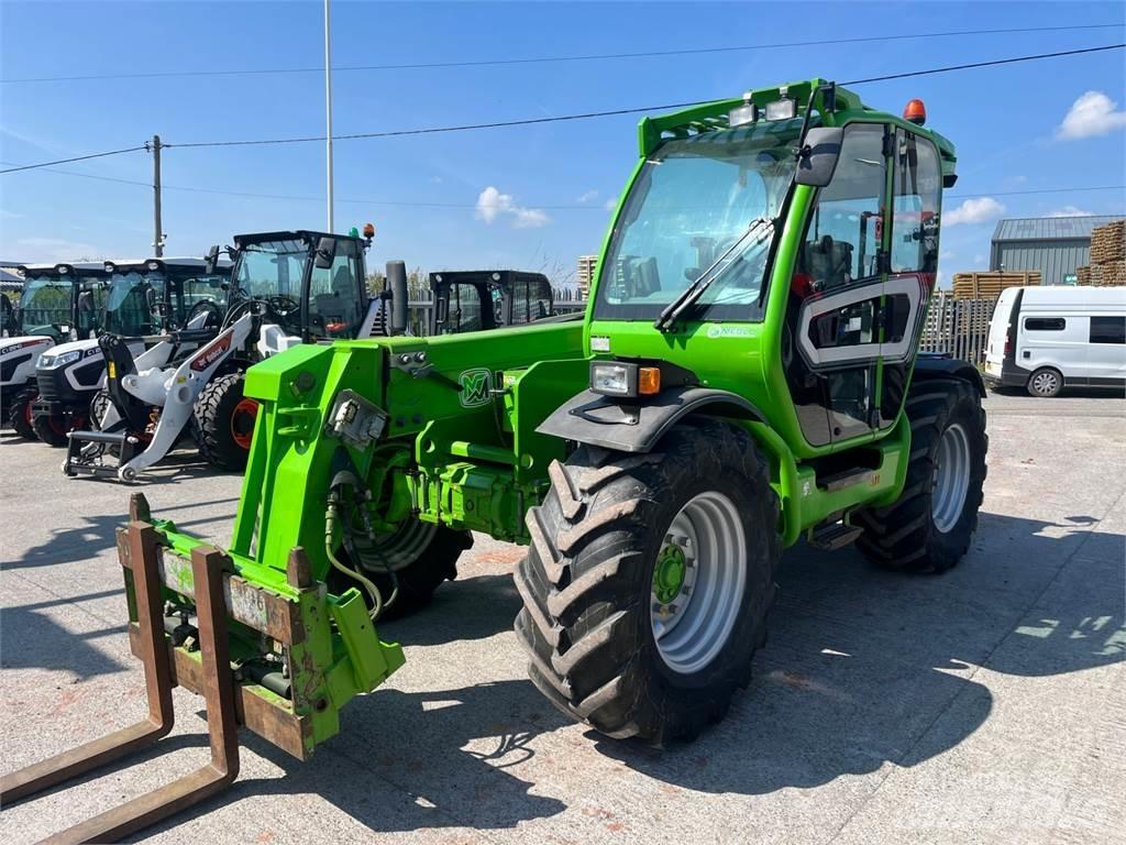Merlo 42.7 伸縮臂操作車