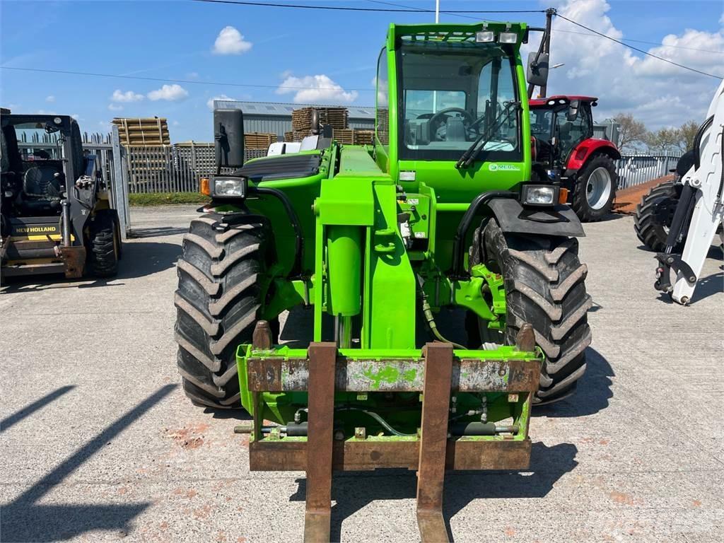 Merlo 42.7 伸縮臂操作車