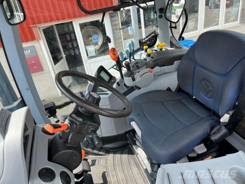 New Holland T7.210 曳引機