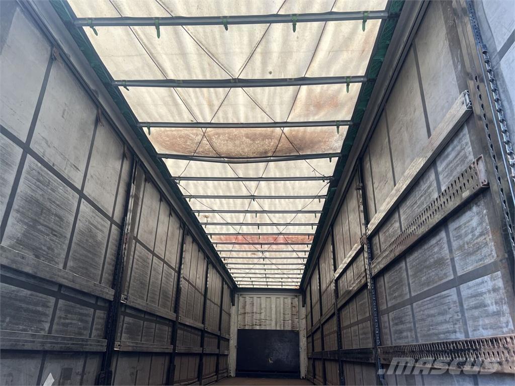 Krone  篷布半拖車