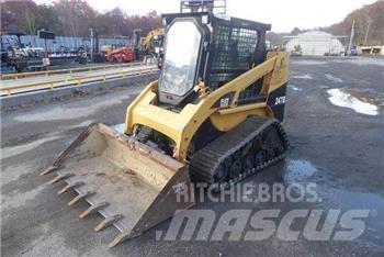 CAT 247B 滑移轉向裝載機
