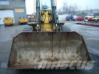 CAT IT18B 輪胎式裝載機