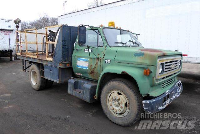 Chevrolet C60 平板式/側卸式卡車