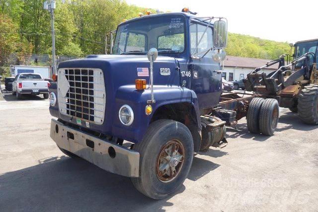 Ford 8000 商用底盤車