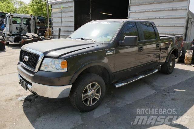 Ford F150 XLT 皮卡.傳統半斗卡車/側卸板