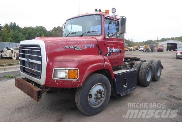 Ford L9000 商用底盤車