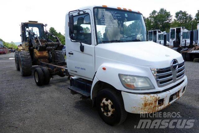 Hino 145 商用底盤車