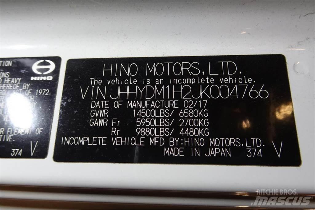 Hino 155 貨箱式卡車
