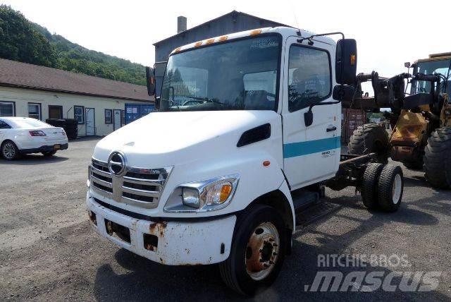 Hino NB165 商用底盤車