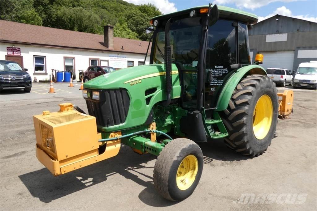John Deere 5085M 曳引機