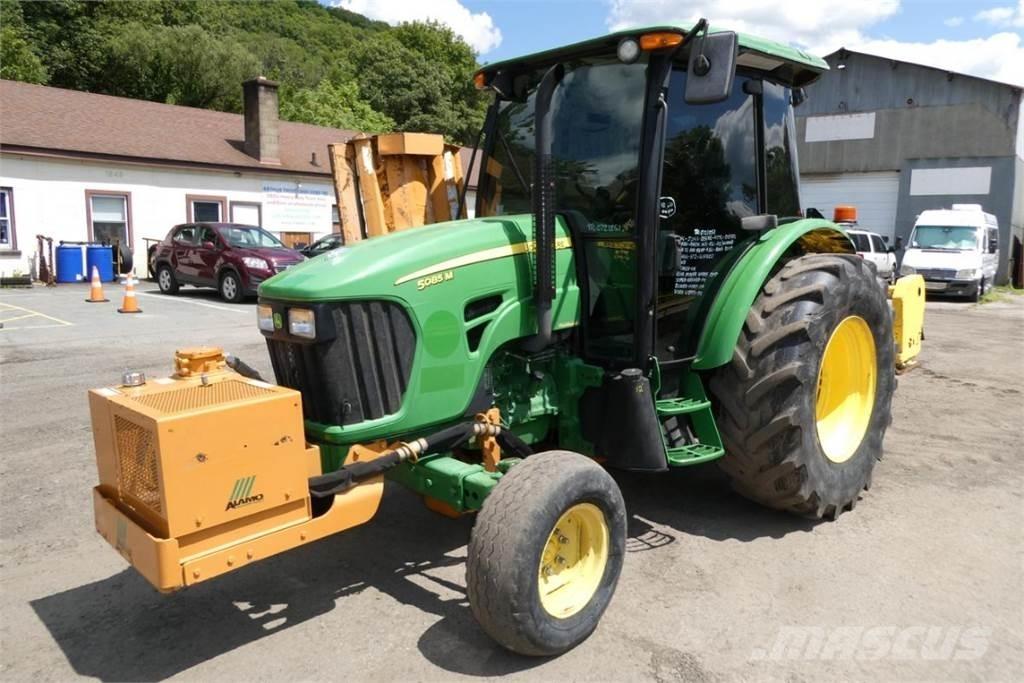 John Deere 5085M 曳引機