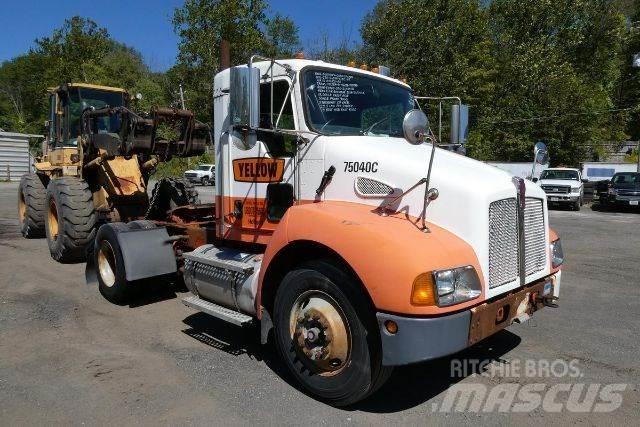 Kenworth T300 商用底盤車