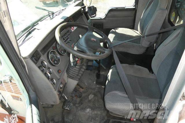 Kenworth T300 商用底盤車