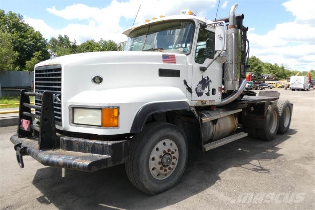 Mack CL733 商用底盤車
