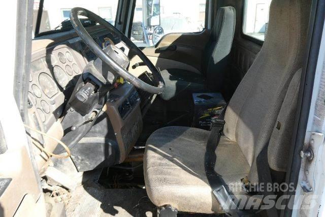 Mack CV713 商用底盤車