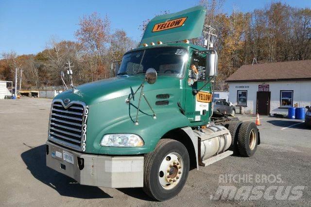 Mack CXN612 商用底盤車