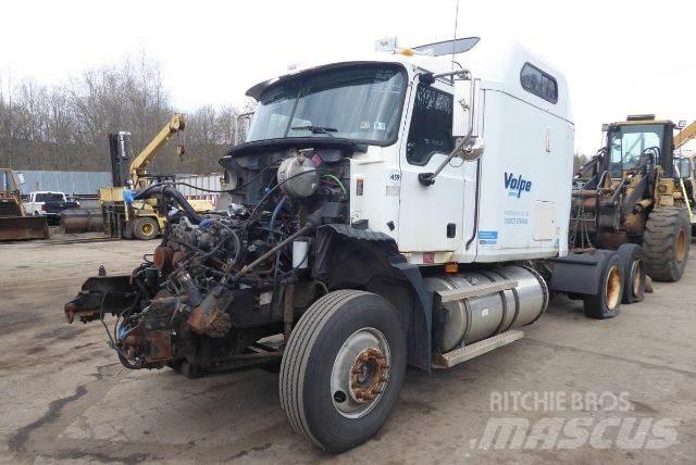 Mack CXN613 曳引機組件