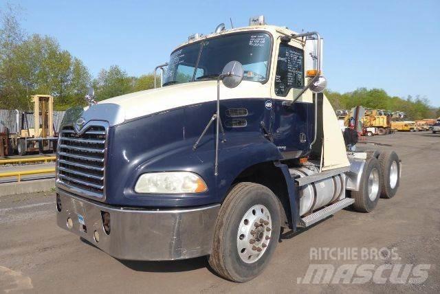 Mack CXN613 商用底盤車