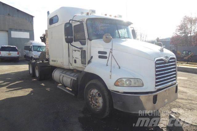 Mack CXN613 曳引機組件