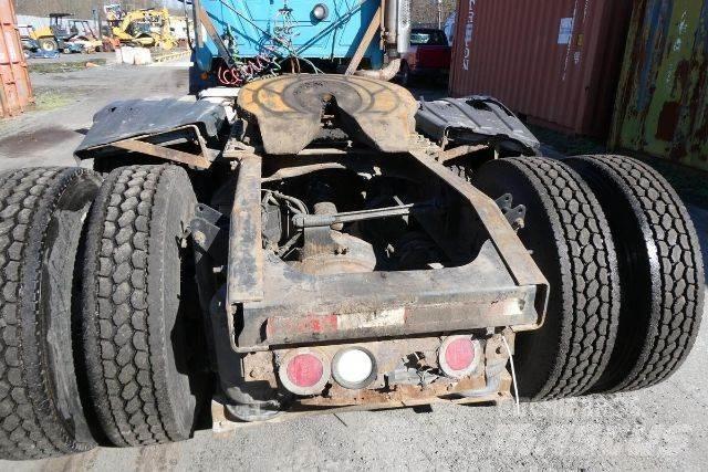 Mack CXN613 商用底盤車