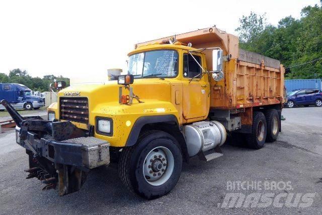 Mack RD688S 傾卸式卡車