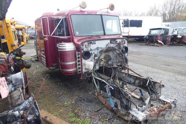 Peterbilt 379 駕駛室與內部