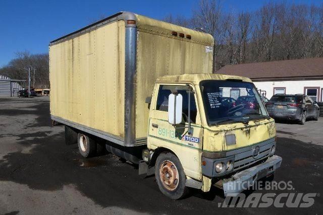 UD 1100 貨箱式卡車