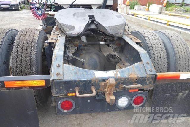 Volvo VNL42T 商用底盤車