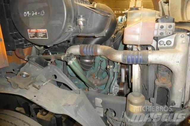 Volvo VNM42T 商用底盤車