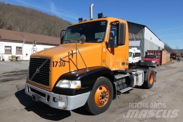 Volvo VNM42T 商用底盤車