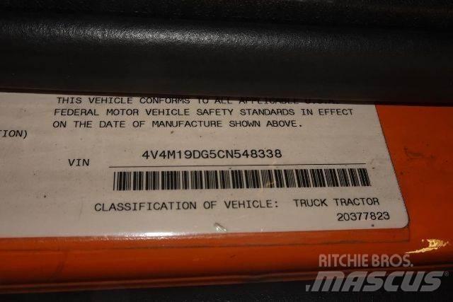 Volvo VNM42T 商用底盤車