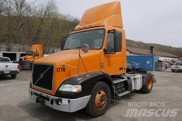 Volvo VNM42T 商用底盤車
