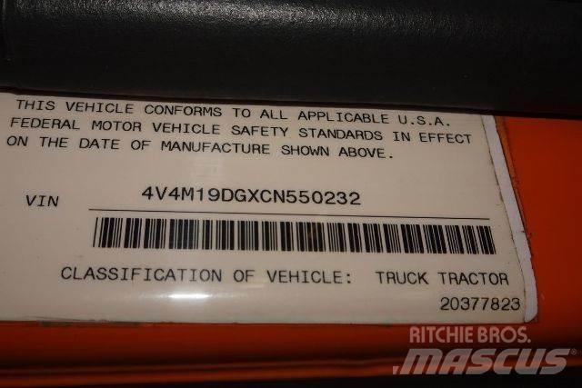 Volvo VNM42T 商用底盤車