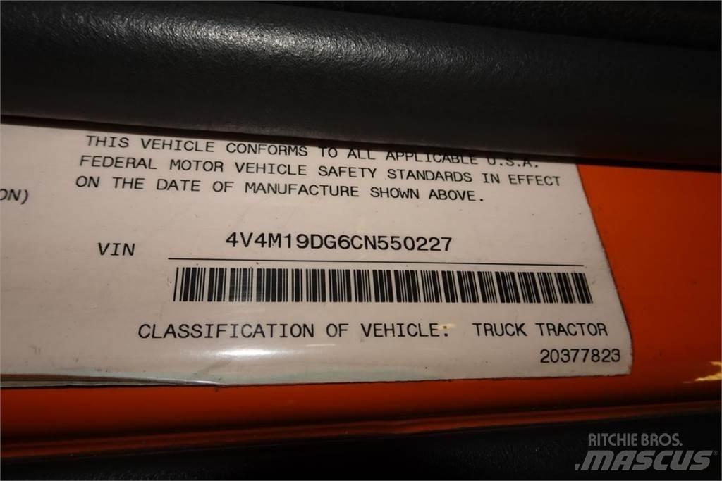 Volvo VNM42T 商用底盤車