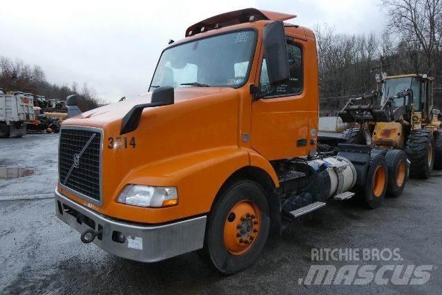 Volvo VNM64T 商用底盤車