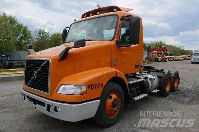Volvo VNM64T 商用底盤車
