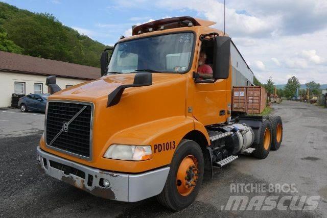 Volvo VNM64T 商用底盤車