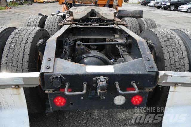 Volvo VNM64T 商用底盤車