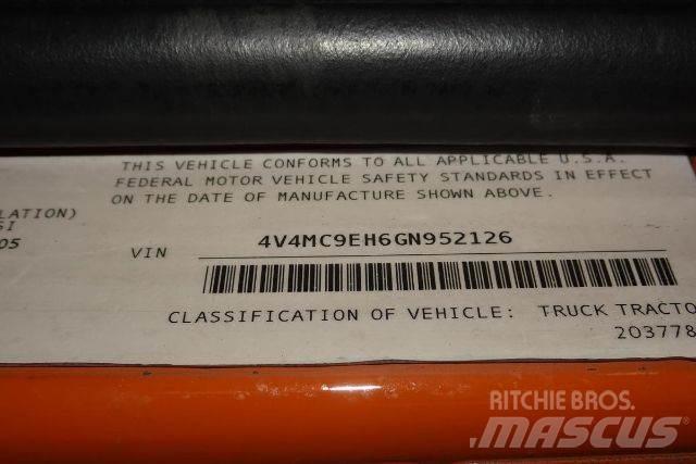 Volvo VNM64T 商用底盤車