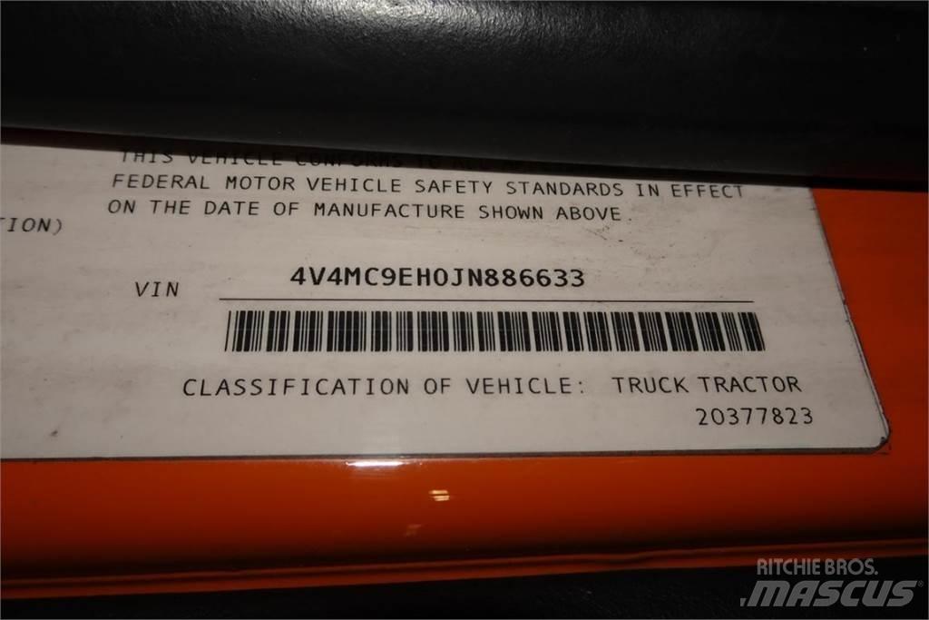 Volvo VNM64T 商用底盤車