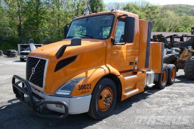Volvo VNR64T300 商用底盤車