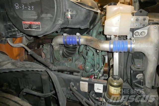 Volvo VNR64T300 商用底盤車