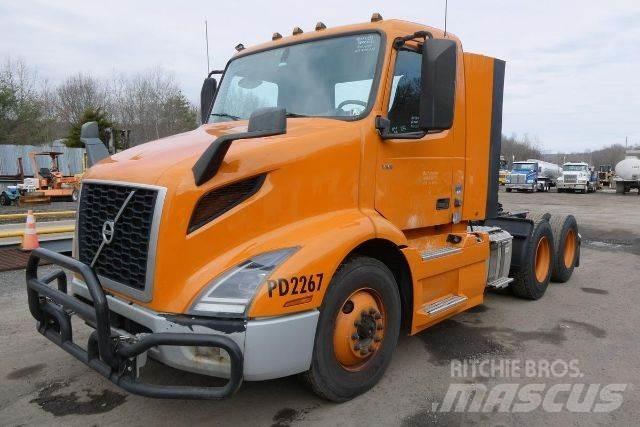 Volvo VNR64T300 商用底盤車