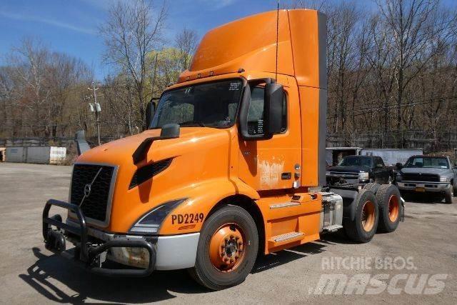 Volvo VNR64T300 商用底盤車
