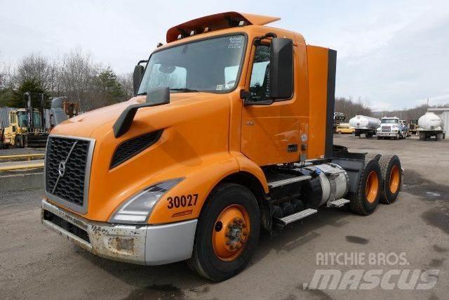 Volvo VNR64T300 商用底盤車
