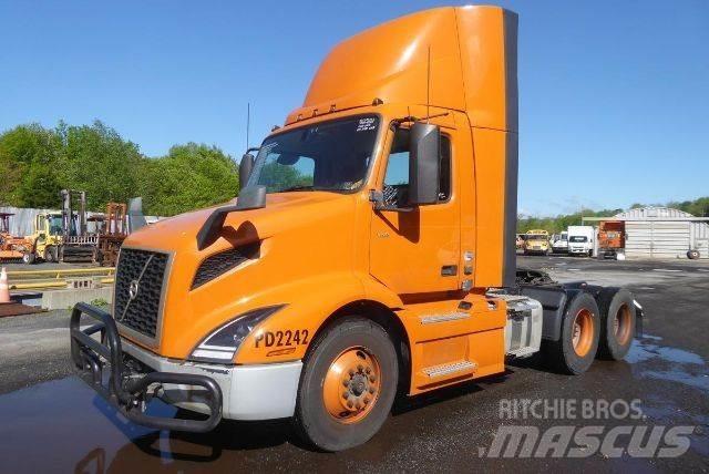 Volvo VNR64T300 商用底盤車