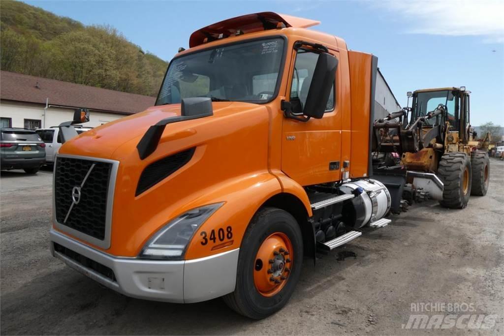 Volvo VNR64T300 商用底盤車