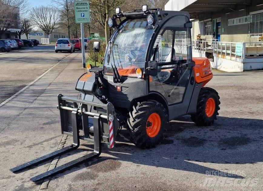 Ausa T144H 伸縮臂操作車