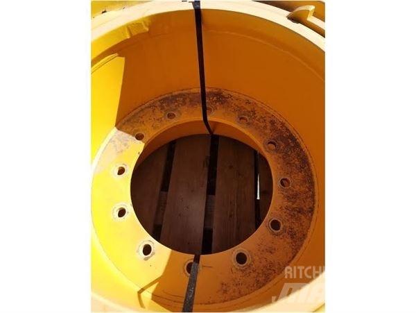 Volvo A30F 輪胎、車輪和輪圈