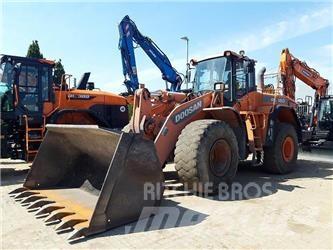 Doosan DL450-3 輪胎式裝載機